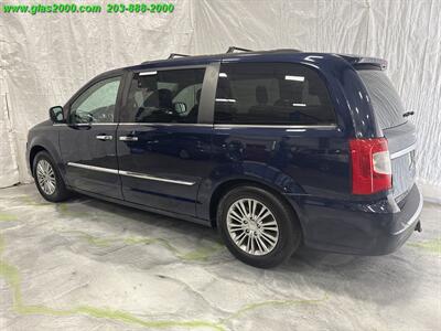 2014 Chrysler Town & Country Touring-L   - Photo 7 - Bethany, CT 06524