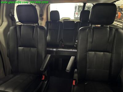 2014 Chrysler Town & Country Touring-L   - Photo 22 - Bethany, CT 06524