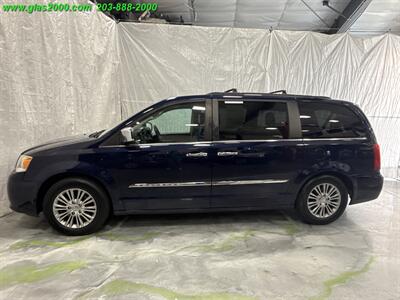 2014 Chrysler Town & Country Touring-L   - Photo 13 - Bethany, CT 06524