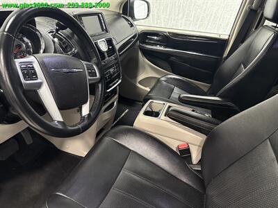 2014 Chrysler Town & Country Touring-L   - Photo 5 - Bethany, CT 06524