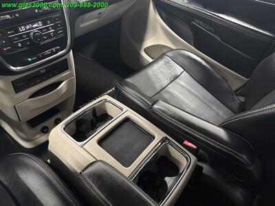 2014 Chrysler Town & Country Touring-L   - Photo 34 - Bethany, CT 06524
