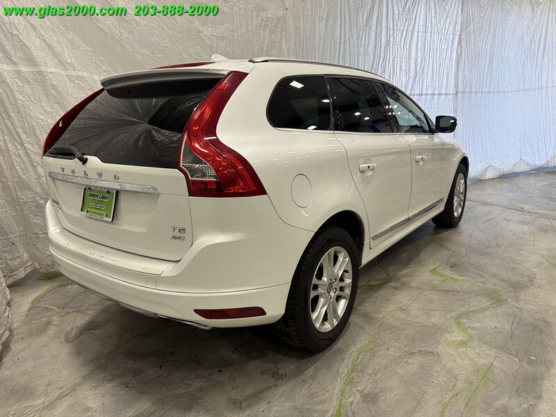 2016 Volvo XC60 T5 Premier - Photo 8 - Bethany, CT 06524