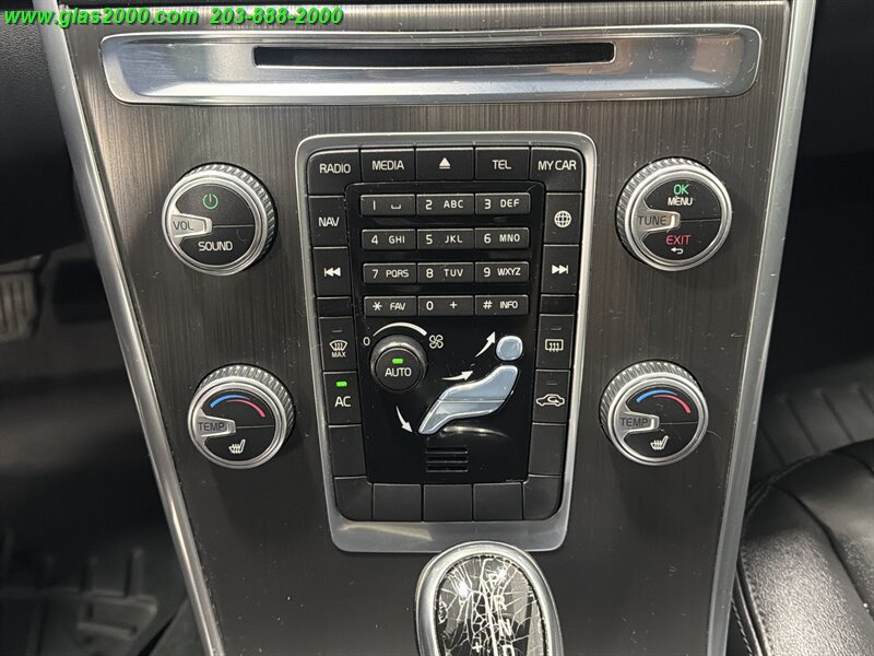 2016 Volvo XC60 T5 Premier - Photo 17 - Bethany, CT 06524