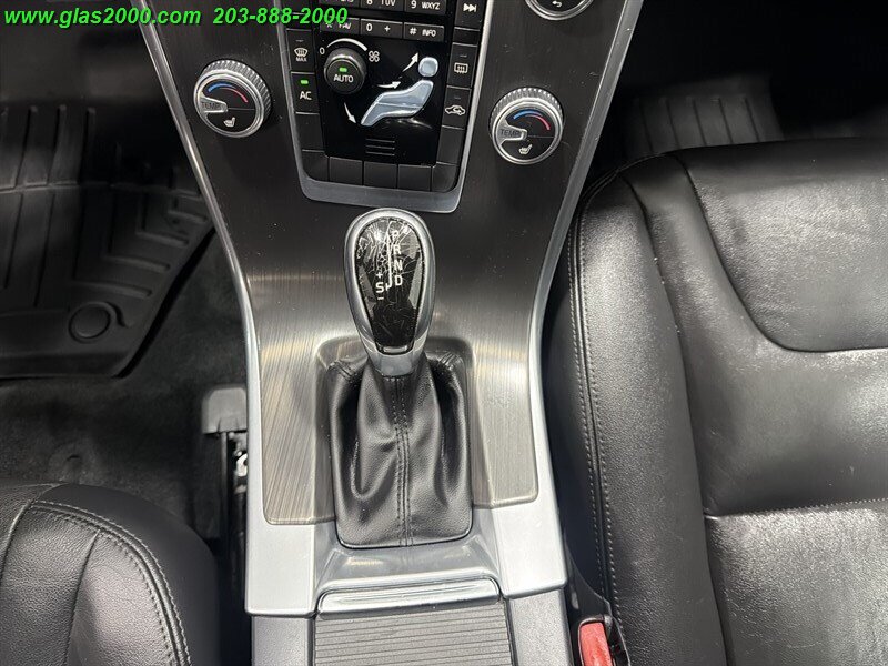 2016 Volvo XC60 T5 Premier - Photo 31 - Bethany, CT 06524