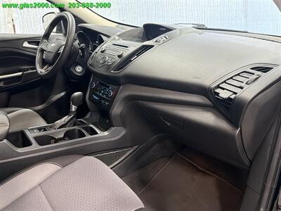 2017 Ford Escape SE   - Photo 5 - Bethany, CT 06524