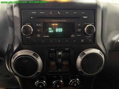 2015 Jeep Wrangler Unlimited Sport   - Photo 11 - Bethany, CT 06524