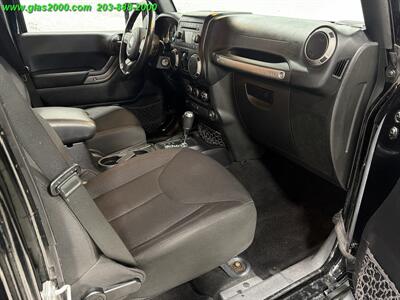 2015 Jeep Wrangler Unlimited Sport   - Photo 5 - Bethany, CT 06524