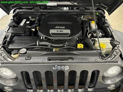 2017 Jeep Wrangler Unlimited Rubicon   - Photo 12 - Bethany, CT 06524