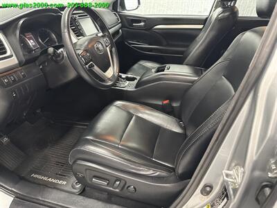 2018 Toyota Highlander XLE   - Photo 3 - Bethany, CT 06524