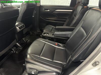 2018 Toyota Highlander XLE   - Photo 9 - Bethany, CT 06524