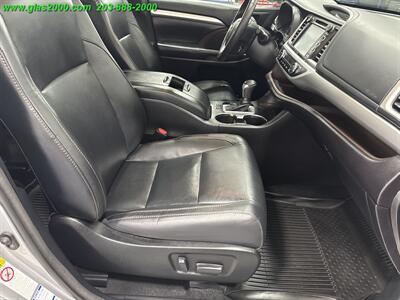 2018 Toyota Highlander XLE   - Photo 5 - Bethany, CT 06524