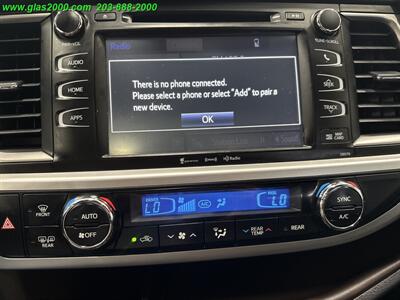 2018 Toyota Highlander XLE   - Photo 24 - Bethany, CT 06524
