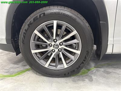 2018 Toyota Highlander XLE   - Photo 16 - Bethany, CT 06524
