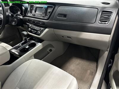 2018 Kia Sedona L   - Photo 5 - Bethany, CT 06524