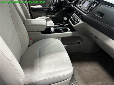 2018 Kia Sedona L   - Photo 21 - Bethany, CT 06524