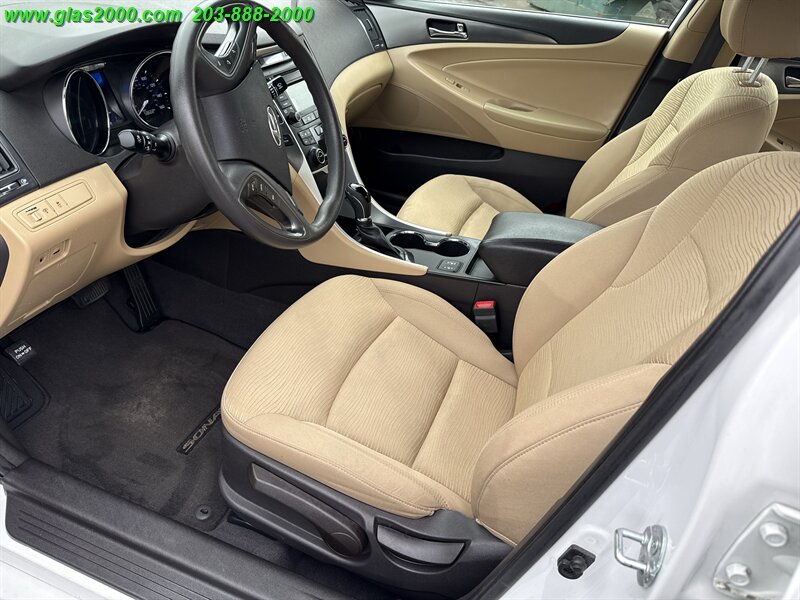 2015 Hyundai SONATA Hybrid   - Photo 3 - Bethany, CT 06524