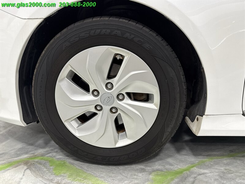 2015 Hyundai SONATA Hybrid   - Photo 27 - Bethany, CT 06524