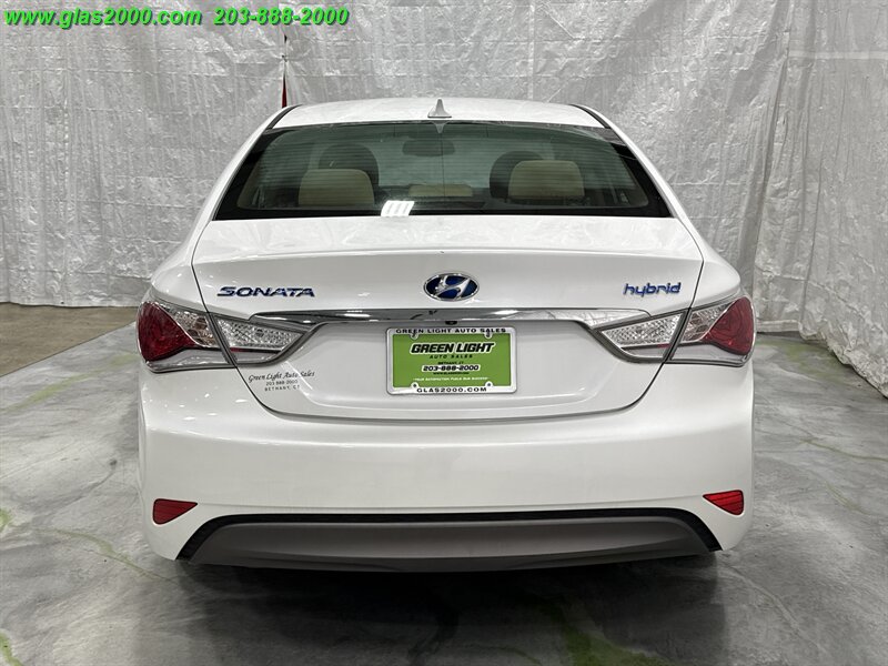 2015 Hyundai SONATA Hybrid   - Photo 20 - Bethany, CT 06524