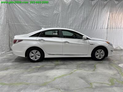 2015 Hyundai SONATA Hybrid   - Photo 14 - Bethany, CT 06524