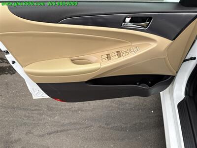 2015 Hyundai SONATA Hybrid   - Photo 25 - Bethany, CT 06524