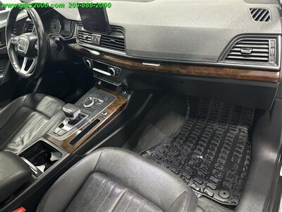 2020 Audi Q5 45 Premium quattro   - Photo 5 - Bethany, CT 06524