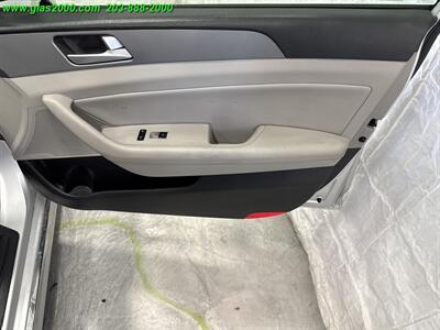 2016 Hyundai SONATA Hybrid SE   - Photo 26 - Bethany, CT 06524