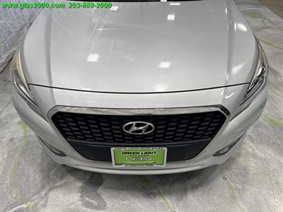2016 Hyundai SONATA Hybrid SE   - Photo 18 - Bethany, CT 06524