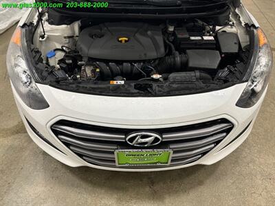 2016 Hyundai Elantra   - Photo 12 - Bethany, CT 06524