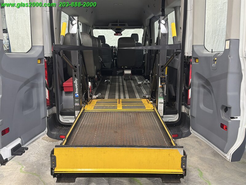 2018 Ford Transit 350 XL Handicap Wheelchair - Photo 9 - Bethany, CT 06524