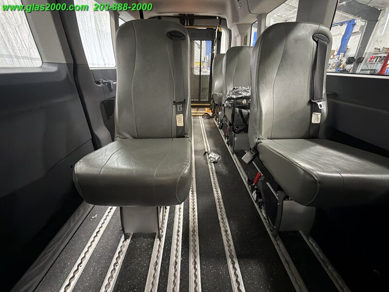 2018 Ford Transit 350 XL Handicap Wheelchair - Photo 25 - Bethany, CT 06524