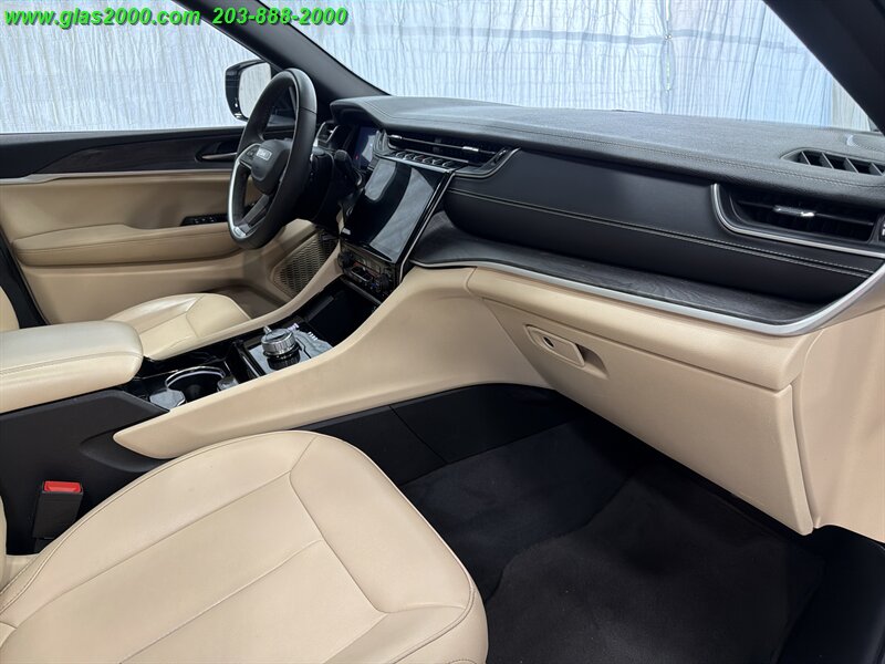 2023 Jeep Grand Cherokee Limited - Photo 5 - Bethany, CT 06524