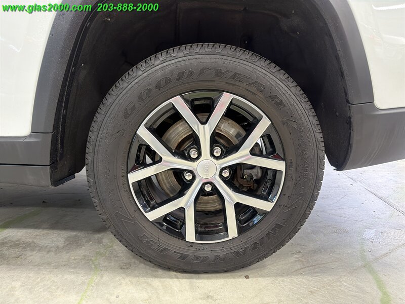 2023 Jeep Grand Cherokee Limited - Photo 16 - Bethany, CT 06524