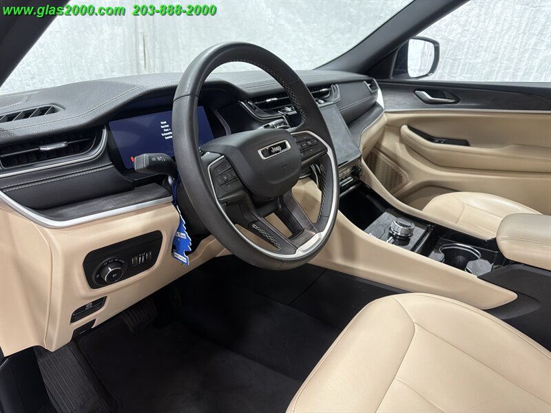 2023 Jeep Grand Cherokee Limited - Photo 3 - Bethany, CT 06524