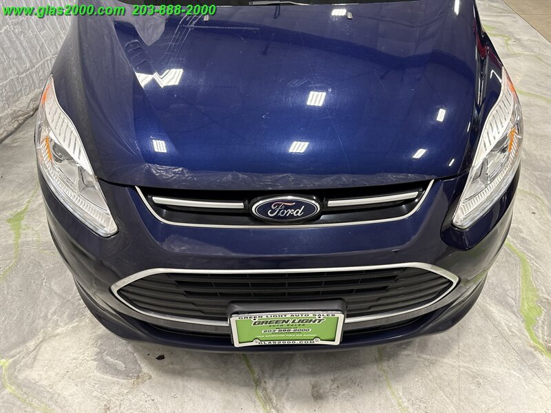 2017 Ford C-MAX Hybrid SE - Photo 18 - Bethany, CT 06524