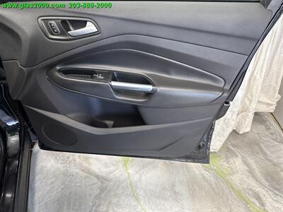 2017 Ford Escape Titanium   - Photo 26 - Bethany, CT 06524
