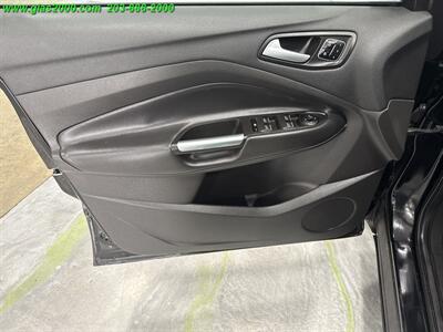 2017 Ford Escape Titanium   - Photo 25 - Bethany, CT 06524