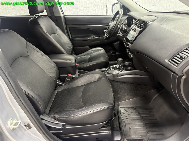 2017 Mitsubishi Outlander Sport 2.4 SEL - Photo 21 - Bethany, CT 06524