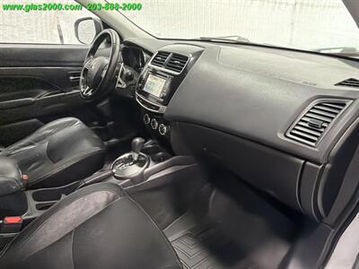2017 Mitsubishi Outlander Sport 2.4 SEL - Photo 5 - Bethany, CT 06524