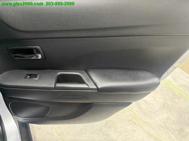 2017 Mitsubishi Outlander Sport 2.4 SEL - Photo 26 - Bethany, CT 06524