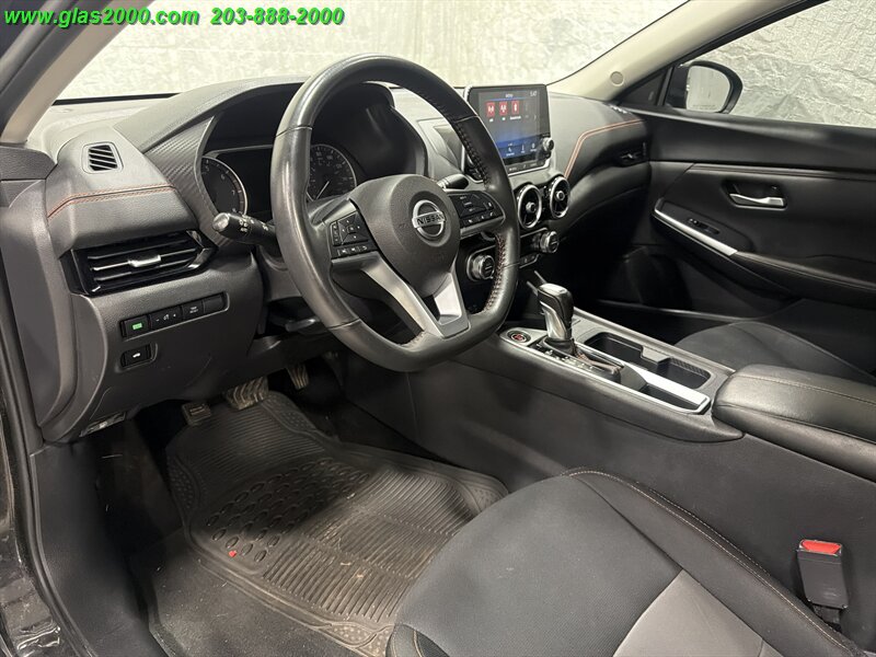 2023 Nissan Sentra SR - Photo 2 - Bethany, CT 06524