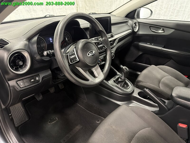 2021 Kia Forte FE - Photo 3 - Bethany, CT 06524