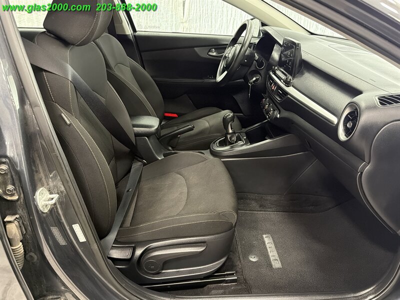 2021 Kia Forte FE - Photo 21 - Bethany, CT 06524