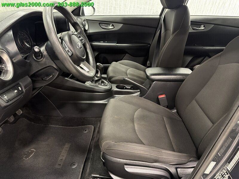 2021 Kia Forte FE - Photo 23 - Bethany, CT 06524