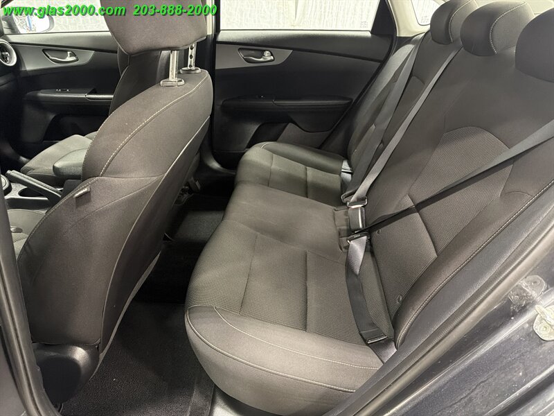 2021 Kia Forte FE - Photo 9 - Bethany, CT 06524