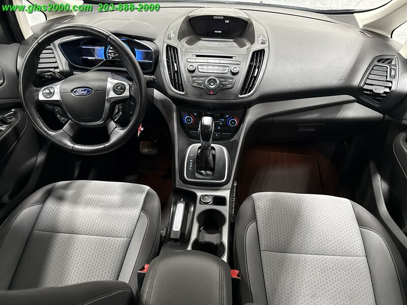 2017 Ford C-MAX Hybrid SE   - Photo 6 - Bethany, CT 06524