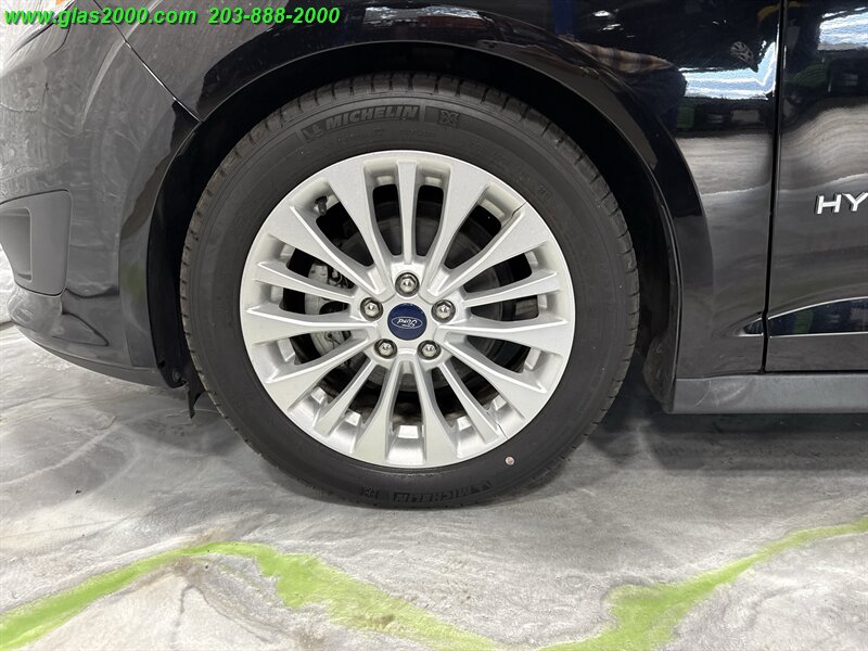 2017 Ford C-MAX Hybrid SE   - Photo 16 - Bethany, CT 06524