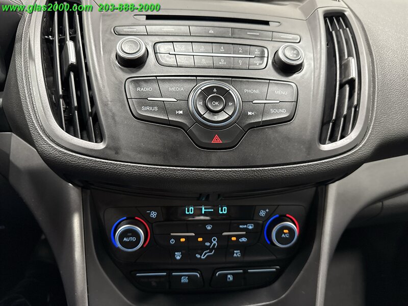 2017 Ford C-MAX Hybrid SE   - Photo 17 - Bethany, CT 06524