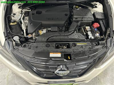 2018 Nissan Altima 2.5 SR   - Photo 12 - Bethany, CT 06524
