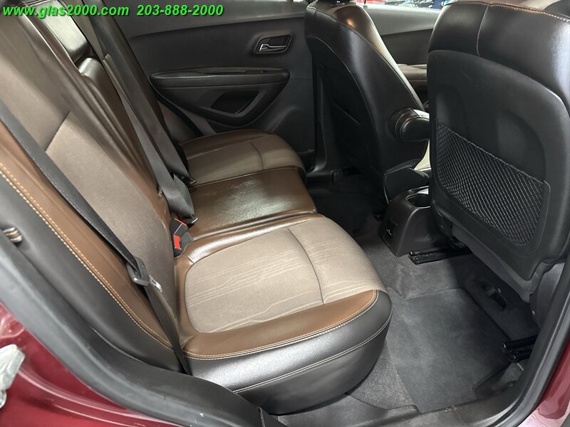 2016 Chevrolet Trax LT - Photo 8 - Bethany, CT 06524