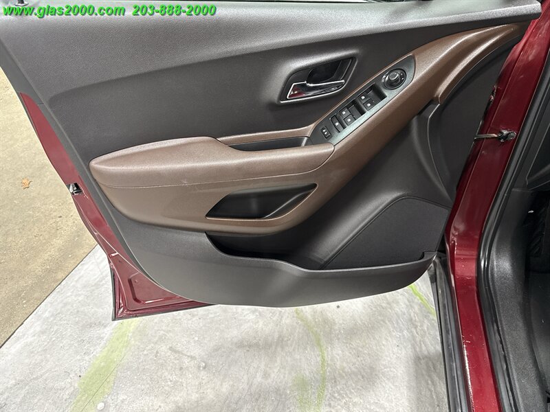 2016 Chevrolet Trax LT - Photo 21 - Bethany, CT 06524